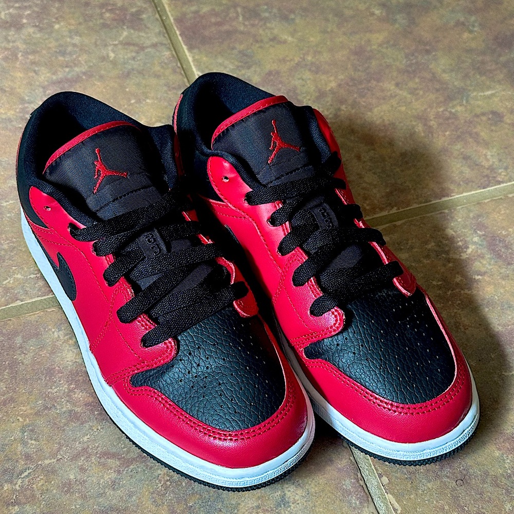 Black and Red Jordan 1 low gym
